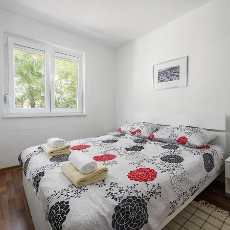 House With Mila Guest house Umag