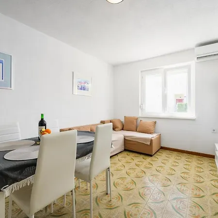 House With Mila Guest house Umag