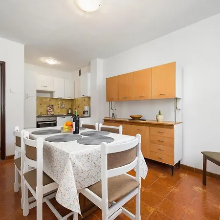 House With Mila Guest house Umag
